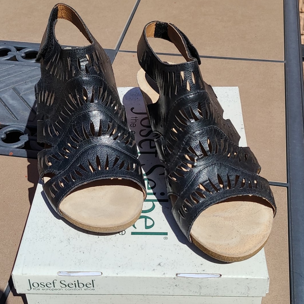 Josef Seibel Sandal